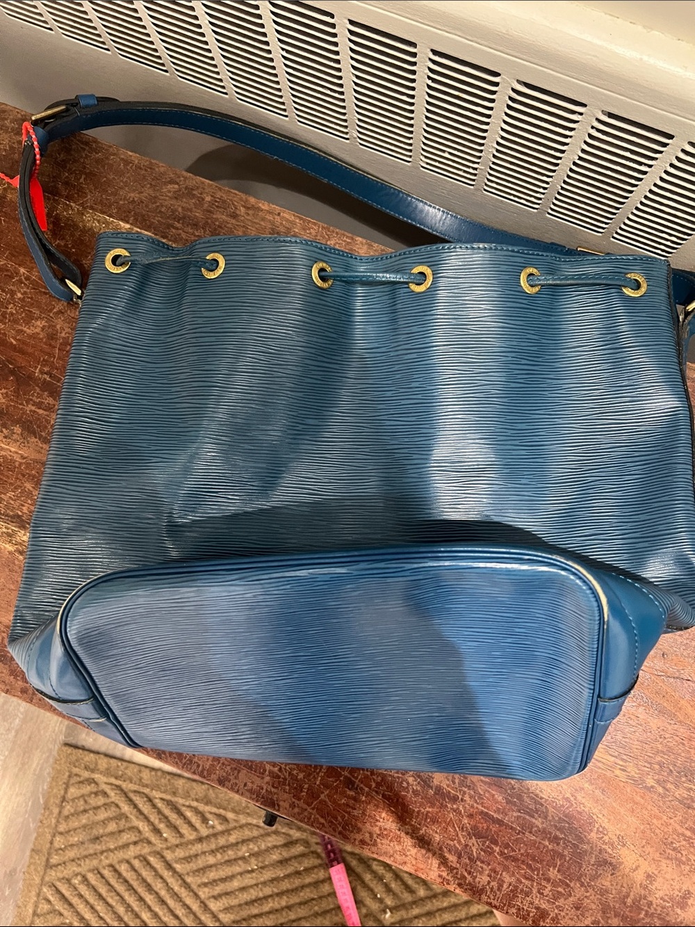 Louis Vuitton Teal Blue Epi Leather Drawstring Shoulder Bag - Picture 13 of 15
